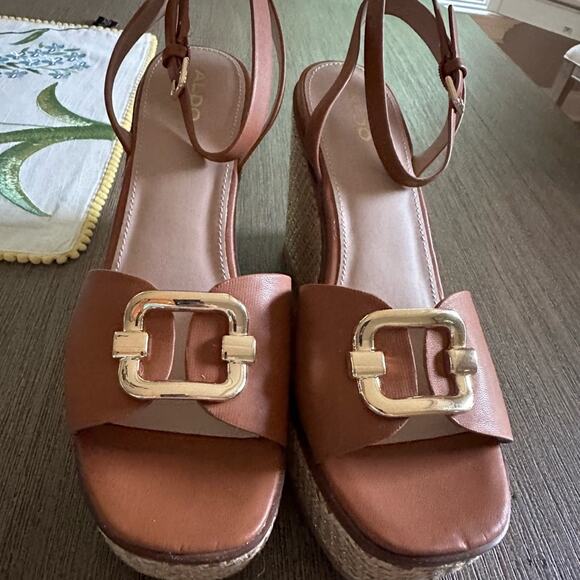 Aldo CARRABRIRIA TEXTURED ANKLE STRAP WEDGES Sandal 8.5 New Cognac Brown - Picture 3 of 9